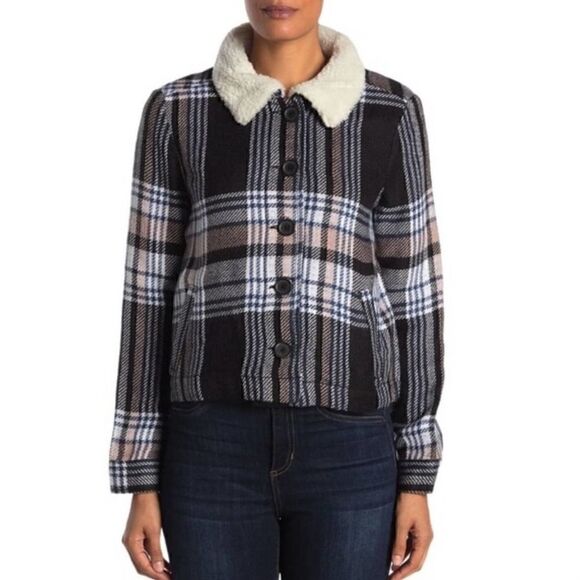 Susina Plaid Shacket   - Picture 11 of 11